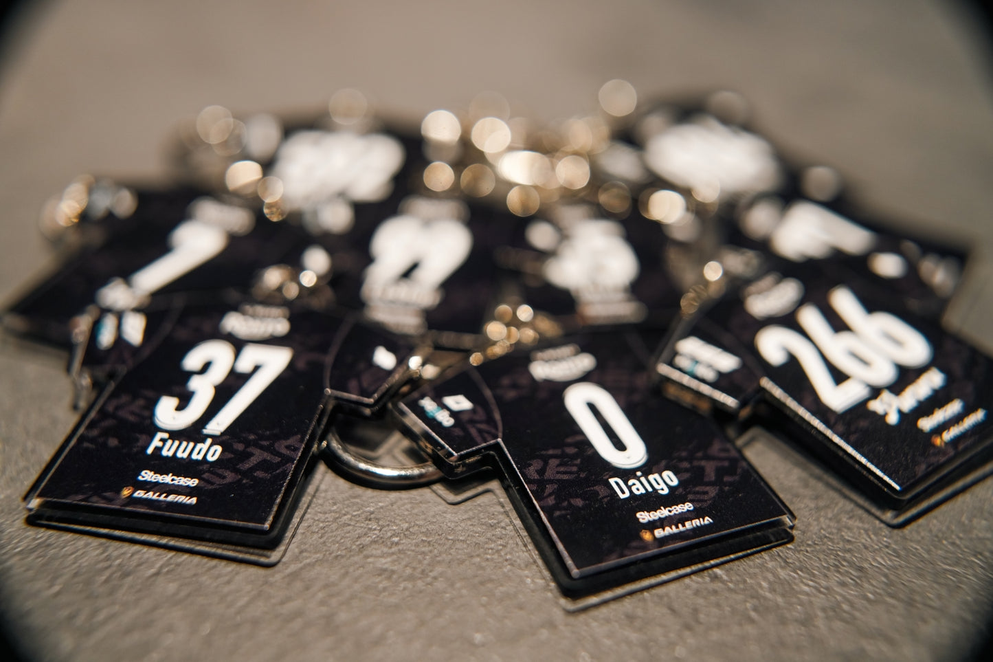 UNIFORM ACRYLIC KEYHOLDER