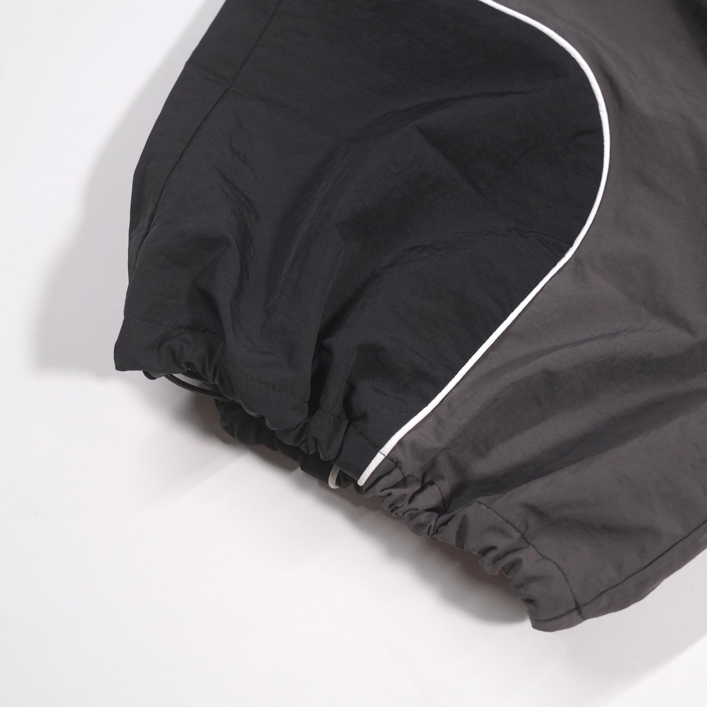 【受注販売】PIPING NYLON PANTS BLK